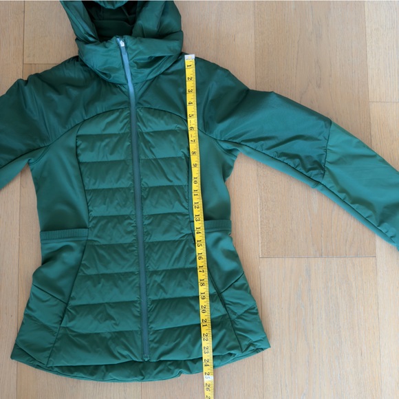 Lululemon Down for it All Jacket Everglade Green - Sz. 6 - Picture 12 of 16